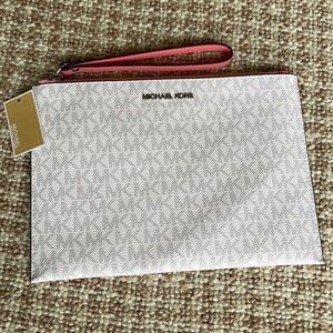 Michael Kors, Bags, Michael Kors Jet Set Travel Xl Clutch Wristlet